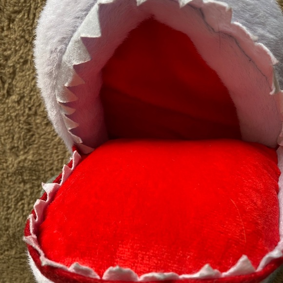 Plush Shark Slippers, Unisex, NWOT - Picture 9 of 10